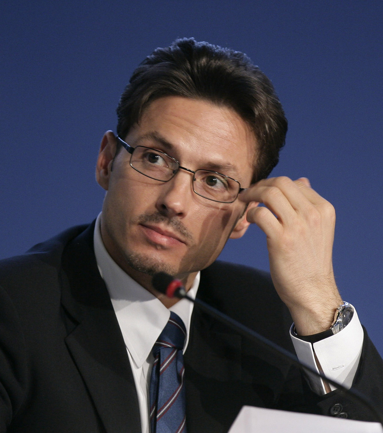 Mediaset, analisti vedono ancora difficoltà per la pubblicità. Mediobanca  stima calo del 6% per mercato adv nel 2013 - Brand News