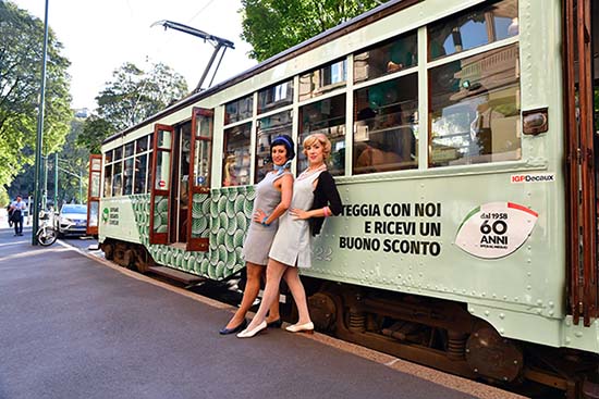Pam festeggia i 60 anni con un tram decorato a Milano
