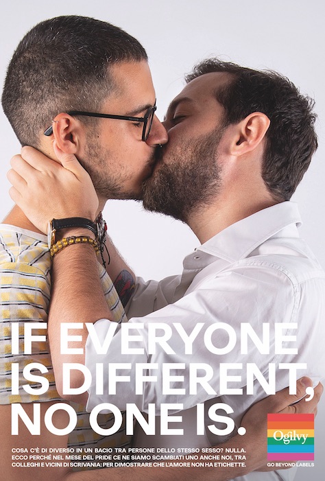 I baci tra colleghi in agenzia diventano la campagna stampa di Ogilvy per il Pride
