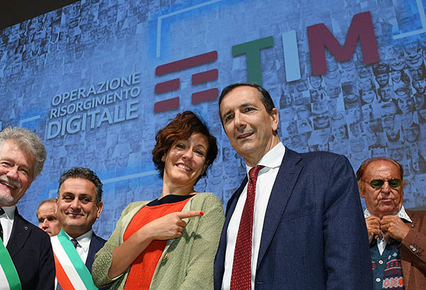Tim vara “Operazione Risorgimento Digitale”