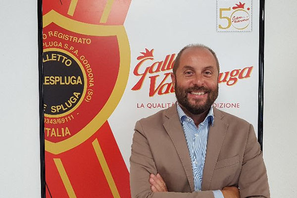 Valle Spluga aggiorna il suo spot con il messaggio #andràtuttobene