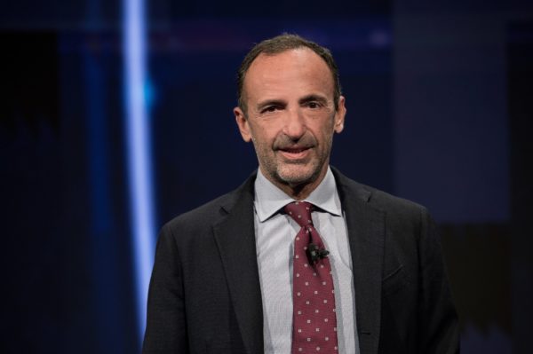 La guida di TV8 passa da Remo Tebaldi ad Antonella d’Errico La guida di TV8 passa da Remo Tebaldi ad Antonella d’Errico
