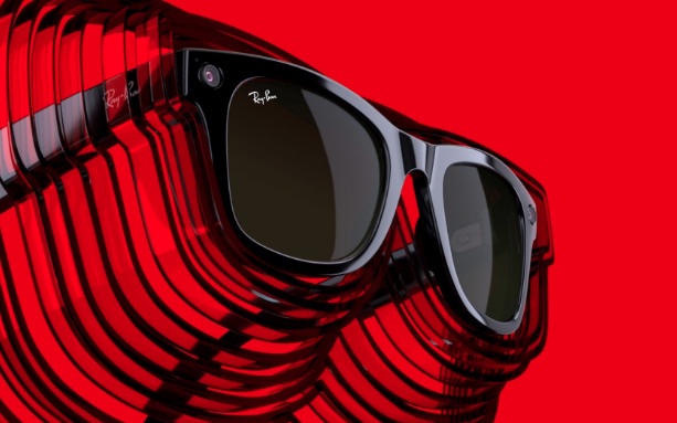 Sono arrivati i Ray-Ban Stories, gli smart glass di Facebook e Ray-Ban