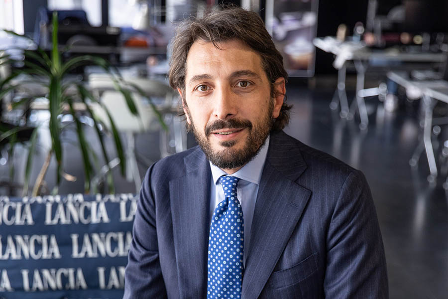 Lancia nomina 5 brand manager per l'Europa. Raffaele Russo confermato per l'Italia Lancia nomina 5 brand manager per l'Europa. Raffaele Russo confermato per l'Italia