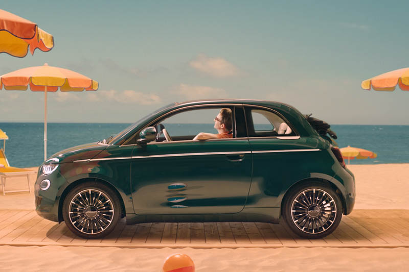 Il nuovo spot di Fiat 500 celebra la dolce vita italiana